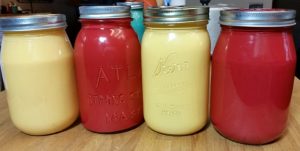 These painted Mason jars are super easy..with very little mess!