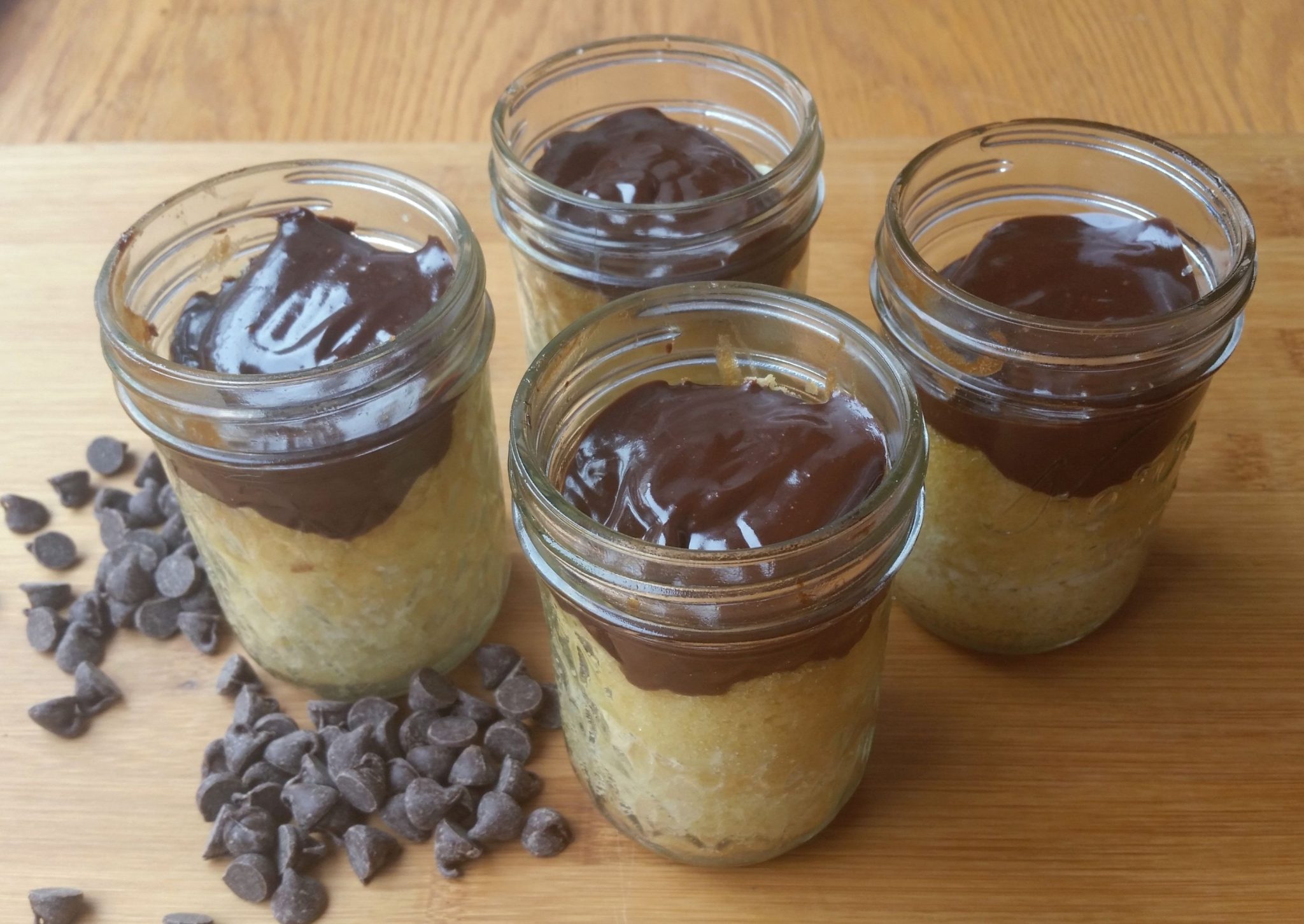 Individual Cakes in Jars