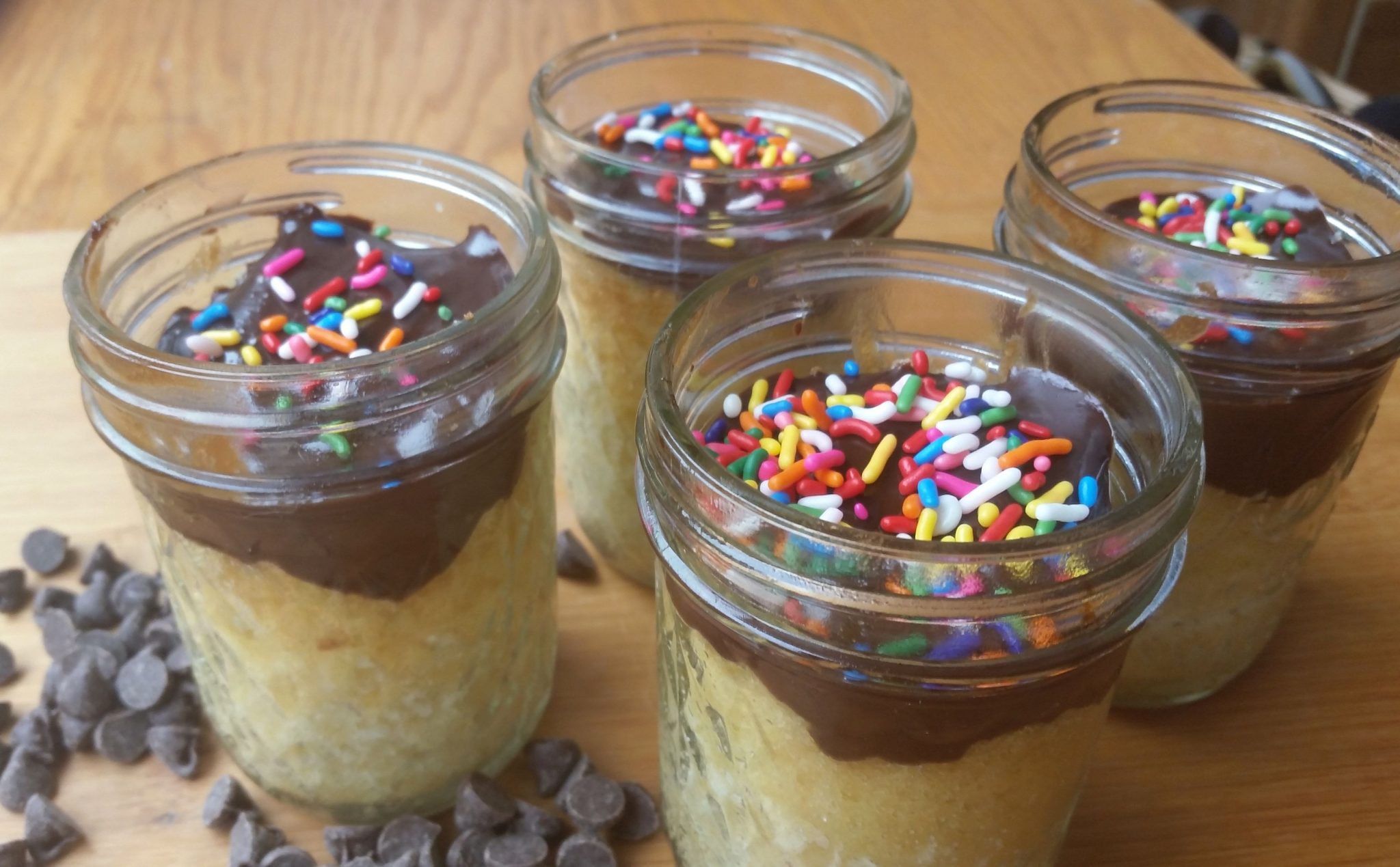 Individual Cakes in Jars