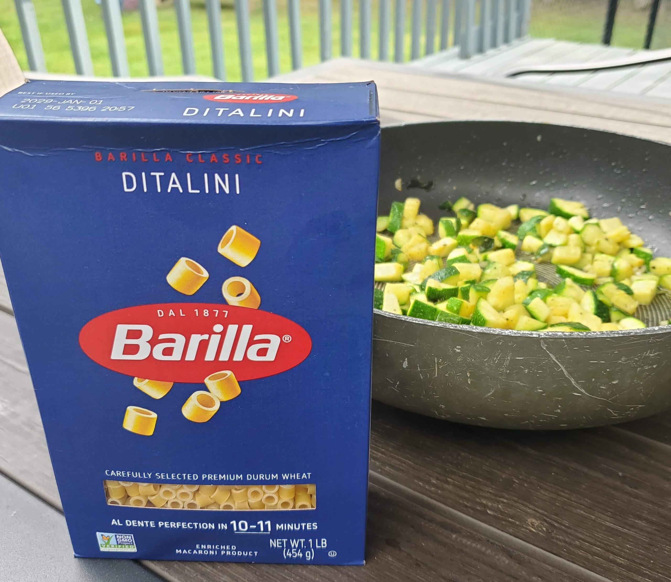 Zucchini Pasta: Quick, Cheesy, Fresh and Really Yummy